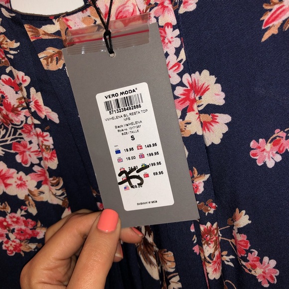 Vero Moda Floral Sleeveless Top (Size: S) - Picture 3 of 5